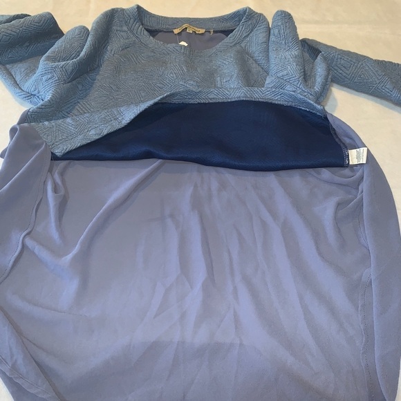 Foreign Exchange Crop Sweater - Picture 8 of 12